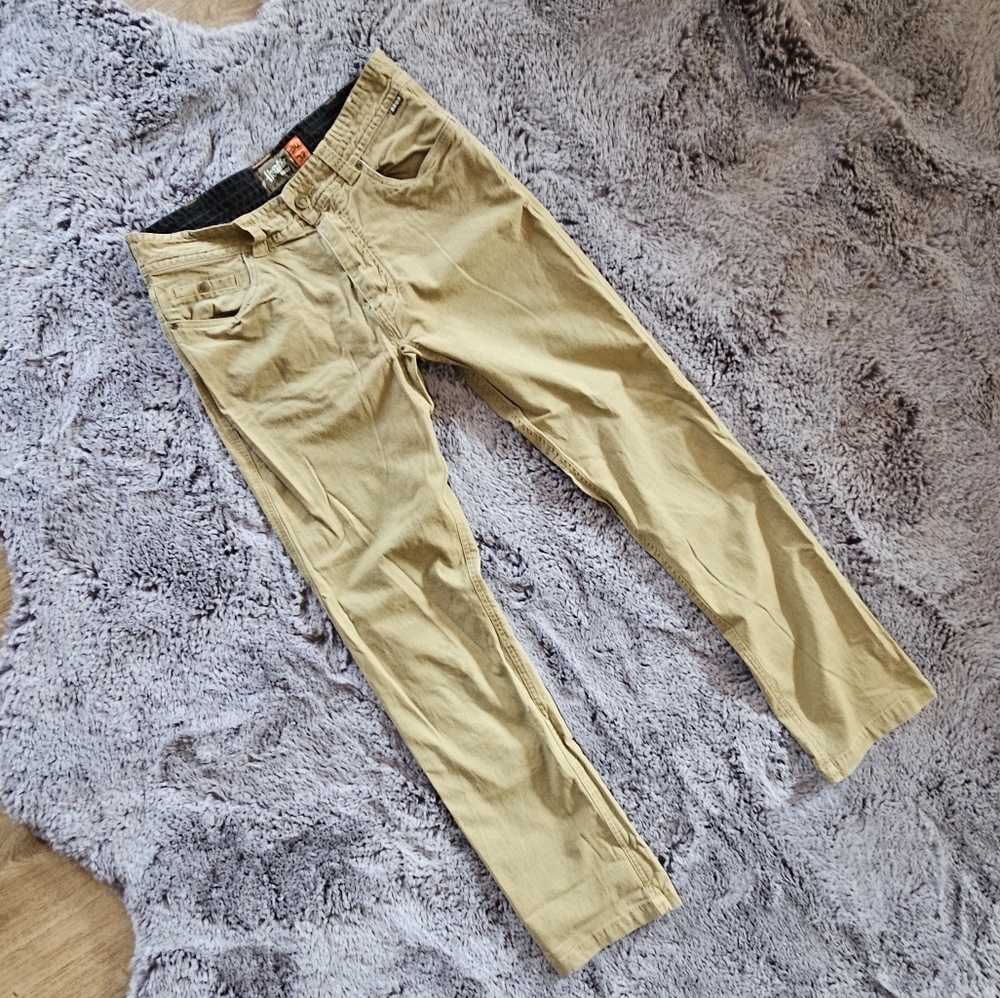 Howler Bros Tan Pants sz 30 x 32